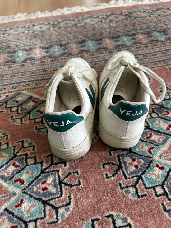 Veja V10 - Picture 7 of 8